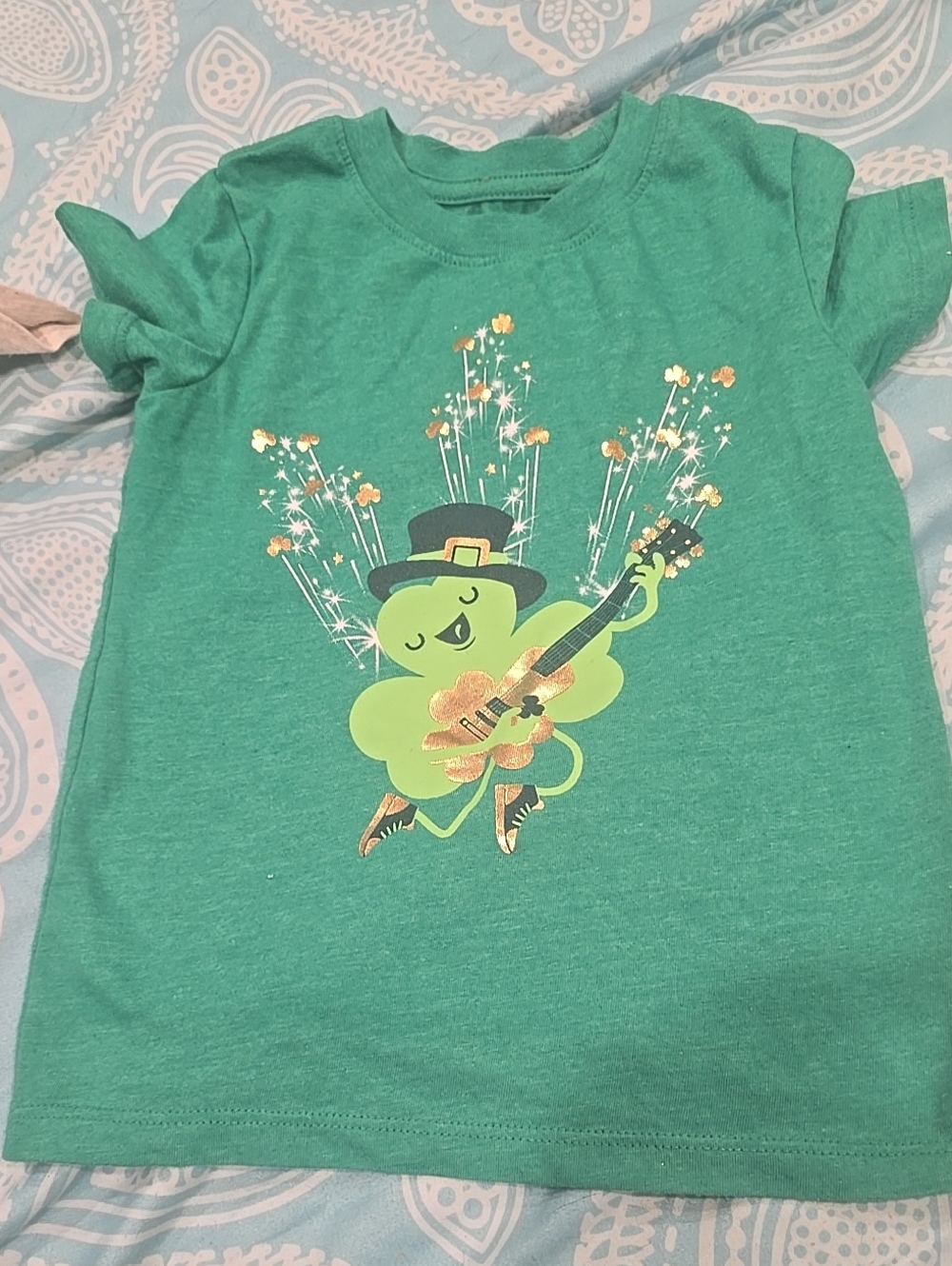 ❤️10/$13 Nwot Green Shamrock Guitar Graphic Tee